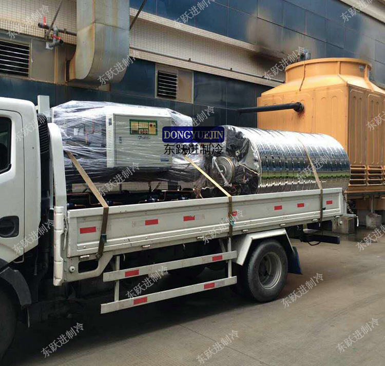 水冷開放式冷水機(jī) 水冷開放式冷水機(jī)